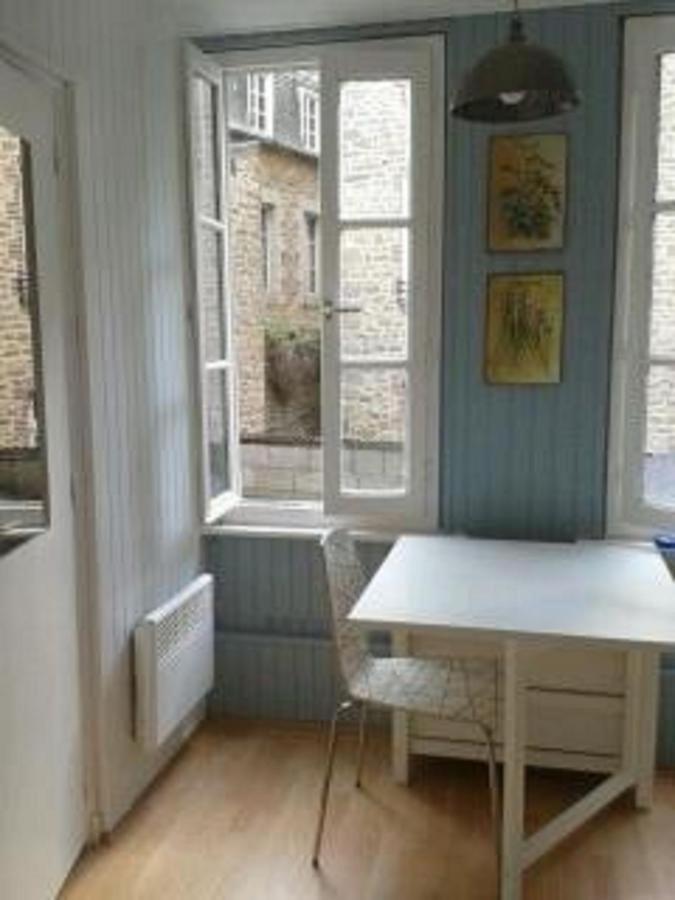 דינאן Le Studio De St-Sauveur מראה חיצוני תמונה